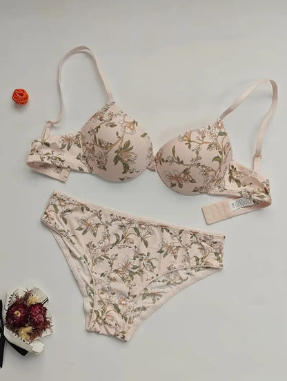 Floral Print Bra and Underwear Set