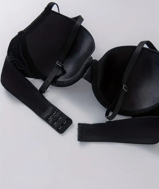 Minimalist Solid Seamless Bra (Black)